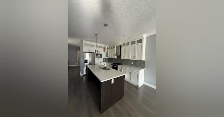 2170 74 Avenue Southeast, Calgary, AB, T2C 5R3 - 5