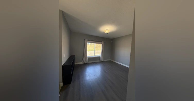 2170 74 Avenue Southeast, Calgary, AB, T2C 5R3 - 3