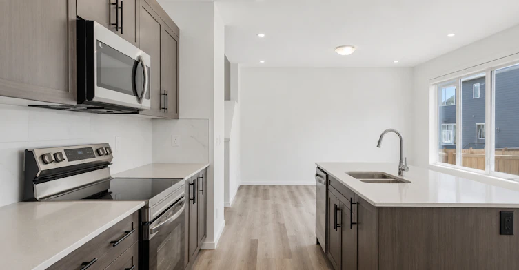Upper-25 Yorkstone Row Southwest, Calgary, AB, T2X 5B6 - 9