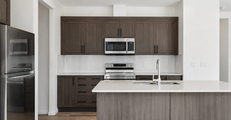 Upper-25 Yorkstone Row Southwest, Calgary, AB, T2X 5B6 - 2