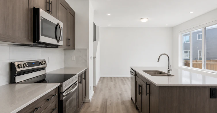 Upper-25 Yorkstone Row Southwest, Calgary, AB, T2X 5B6 - 10