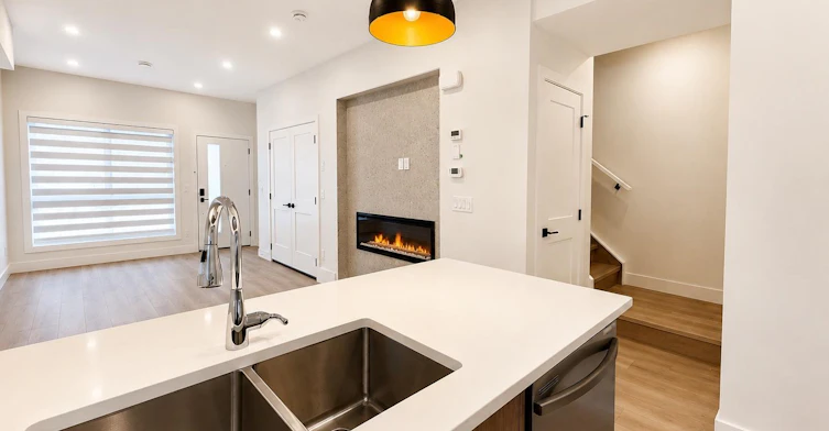 1-3119 45 Street Southwest, Calgary, AB, T3E 3T7 - 2