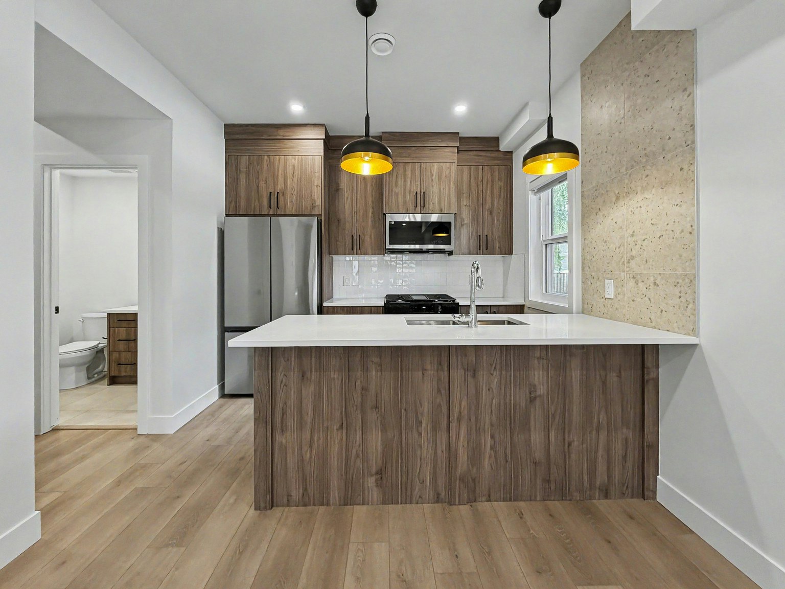 1-3119 45 Street Southwest, Calgary, AB, T3E 3T7 - 3