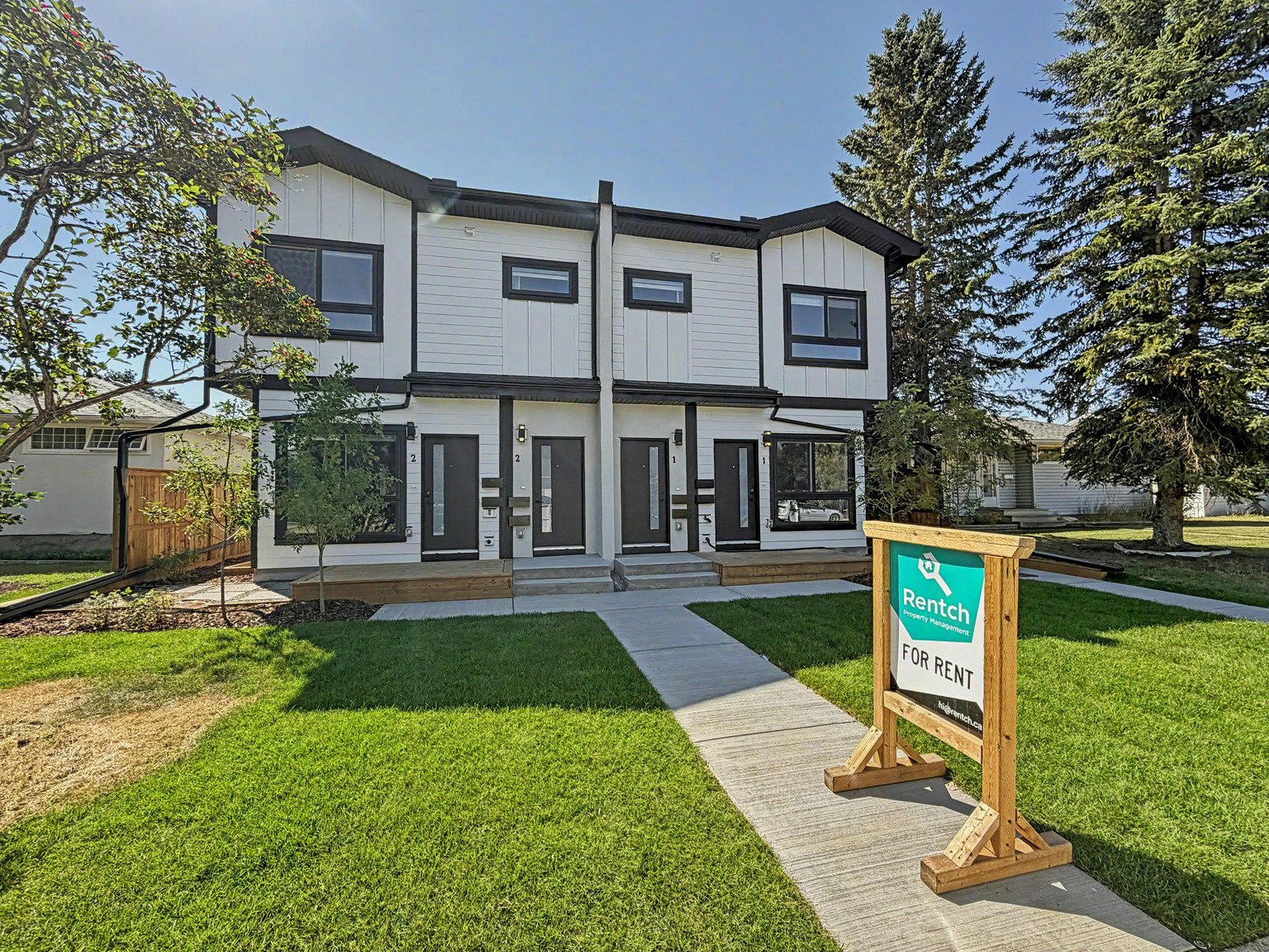 1-3119 45 Street Southwest, Calgary, AB, T3E 3T7