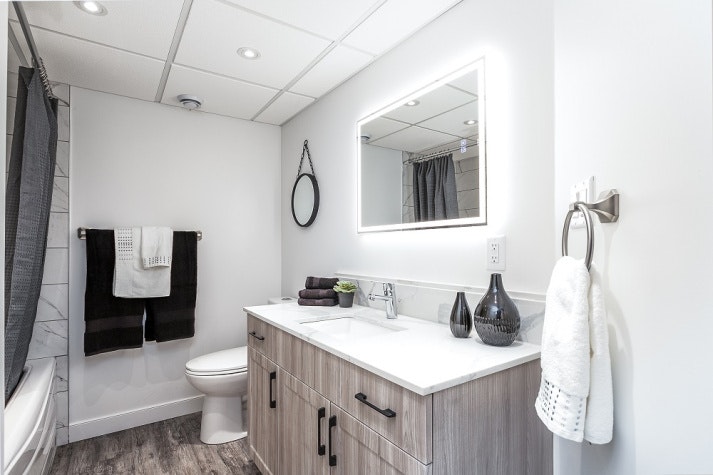 4311 49 Avenue, Red Deer, AB, T4N 5Y7 - 5