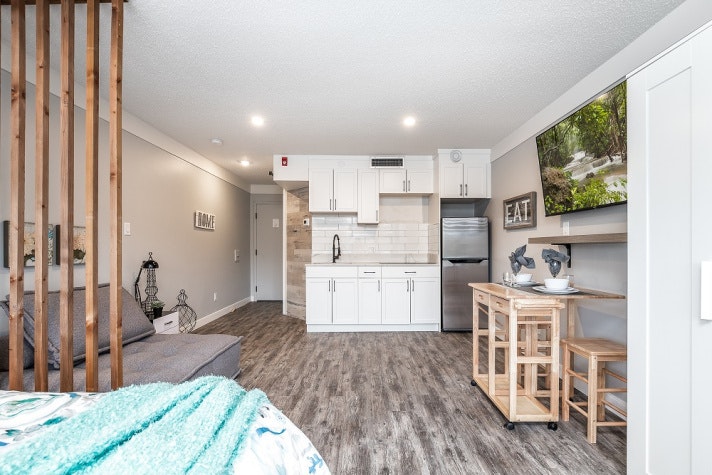 4311 49 Avenue, Red Deer, AB, T4N 5Y7 - 2