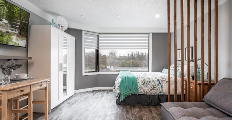 4311 49 Avenue, Red Deer, AB, T4N 5Y7 - 3