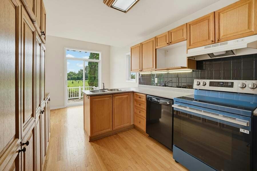 46 Carwood Circle, Ottawa, ON, K1K 4V4 - 2