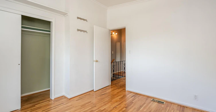 5885 Main Street, Vancouver, BC, V5W 2T2 - 12