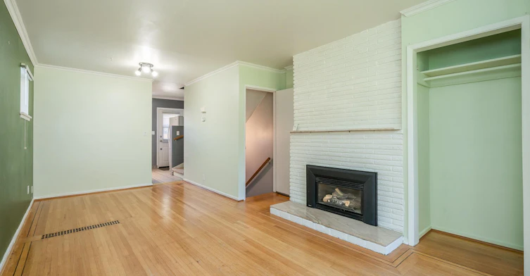 5885 Main Street, Vancouver, BC, V5W 2T2 - 8