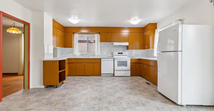 11626 77 Avenue Northwest, Edmonton, AB, T6G 0M3