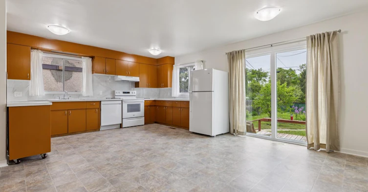 11626 77 Avenue Northwest, Edmonton, AB, T6G 0M3 - 43