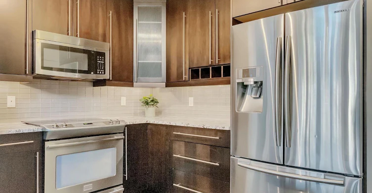 9603 98 Avenue Northwest, Edmonton, AB, T6C 2E2 - 20