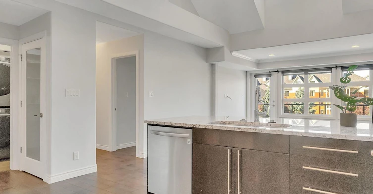 9603 98 Avenue Northwest, Edmonton, AB, T6C 2E2 - 23