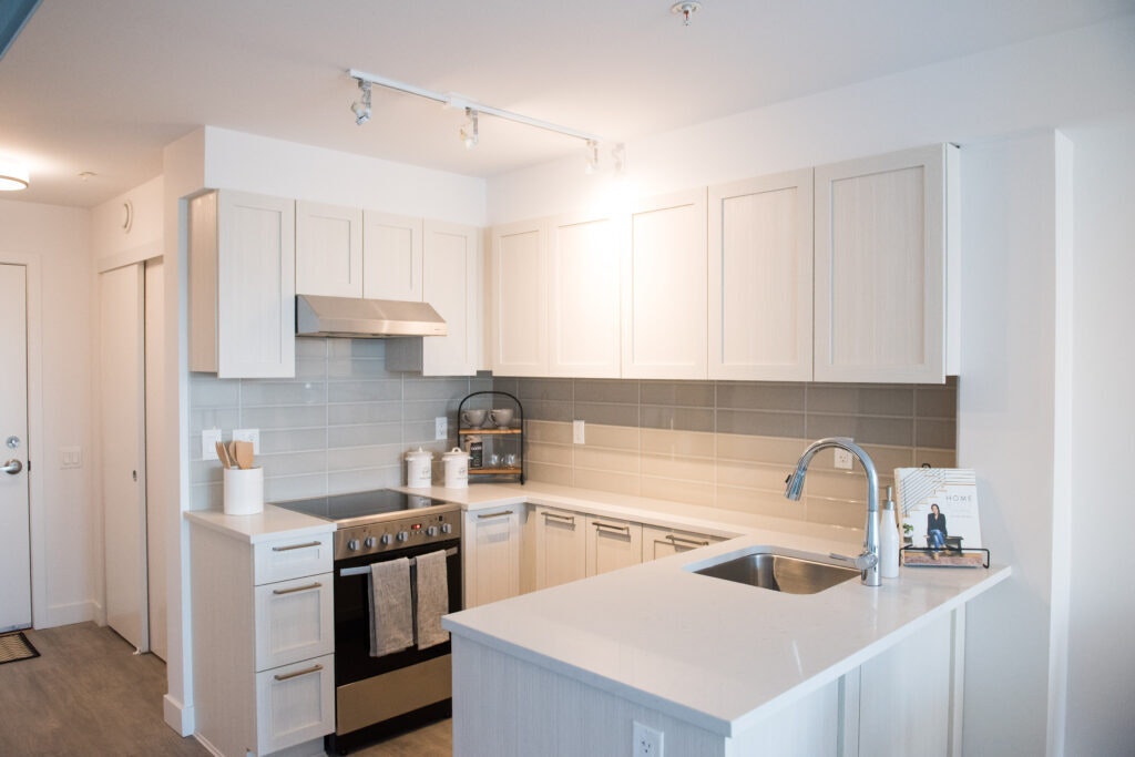 351-706 East 57th Avenue, Vancouver, BC, V5X 0J2 - 2