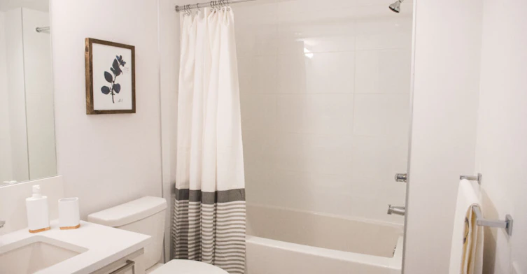 301-706 East 57th Avenue, Vancouver, BC, V5X 0J2 - 4