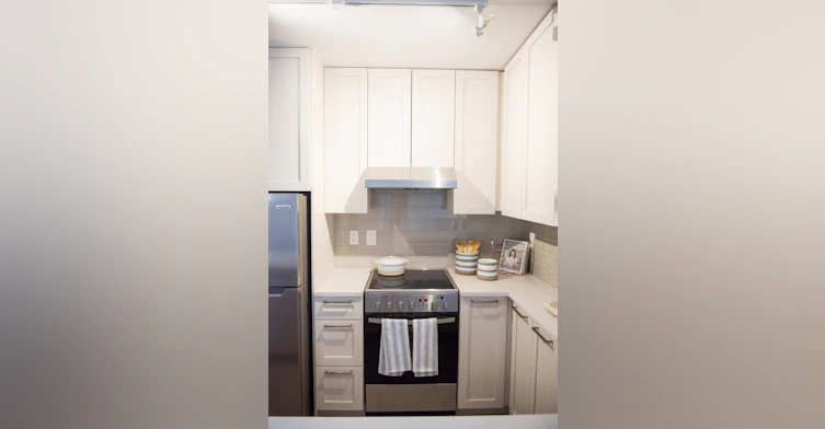 301-706 East 57th Avenue, Vancouver, BC, V5X 0J2 - 2