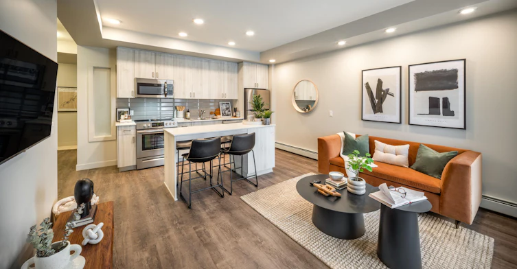 C208-1450 20 Avenue Northwest, Calgary, AB, T2M 5E8