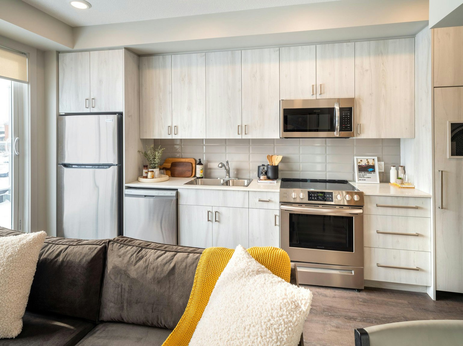 C212-1450 20 Avenue Northwest, Calgary, AB, T2M 5E8 - 2
