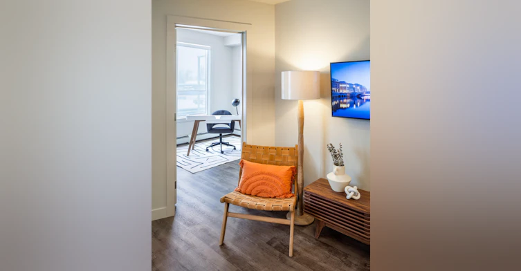 1450 20 Avenue Northwest, Calgary, AB, T2M 5E8 - 7