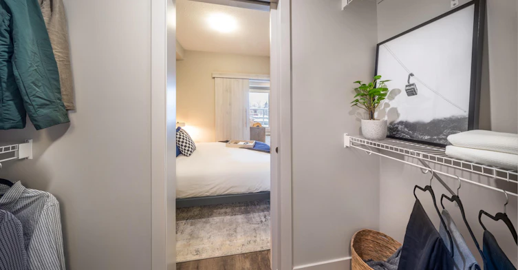 1450 20 Avenue Northwest, Calgary, AB, T2M 5E8 - 6