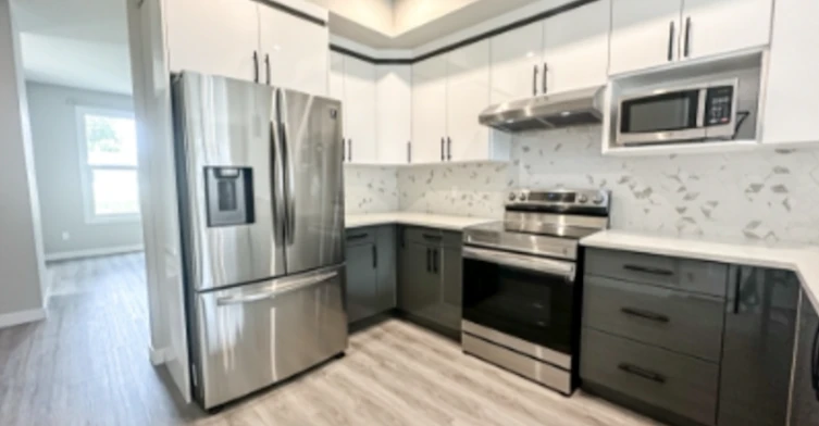 Upper-7755 81 Avenue Northwest, Edmonton, AB, T6C 0V4 - 5