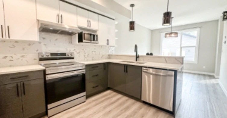 Upper-7755 81 Avenue Northwest, Edmonton, AB, T6C 0V4 - 2