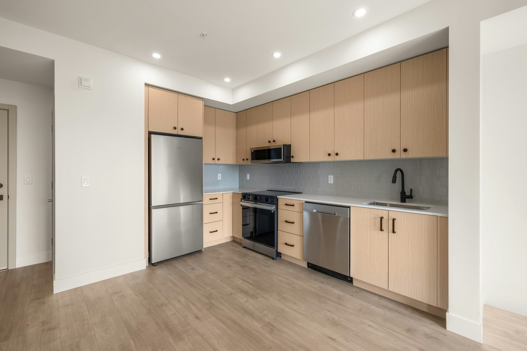 32528 Simon Avenue, Abbotsford, BC, V2T 4W6 - 6