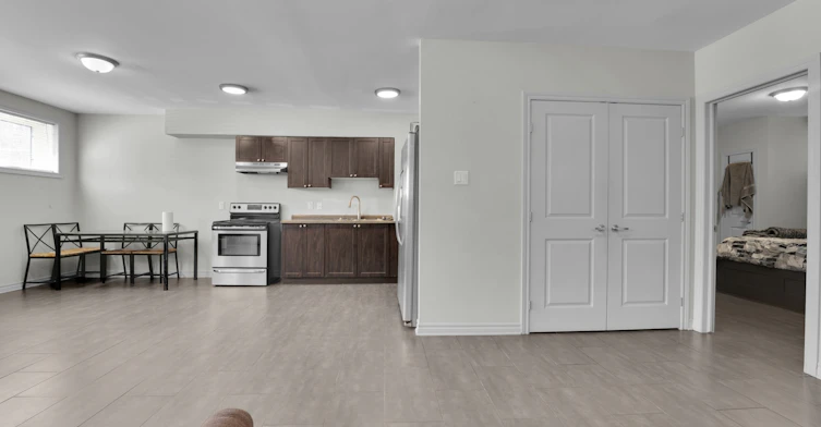 4-123 Queen Mary Street, Ottawa, ON, K1K 1X4 - 4
