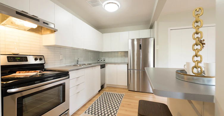 FEED-75 Stewart Street, Oakville, ON, L6K 1X6