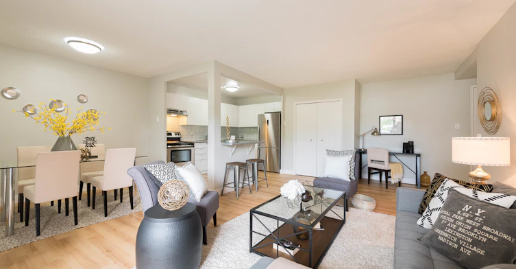 FEED-444 Kerr Street, Oakville, ON, L6K 3C4 - 3