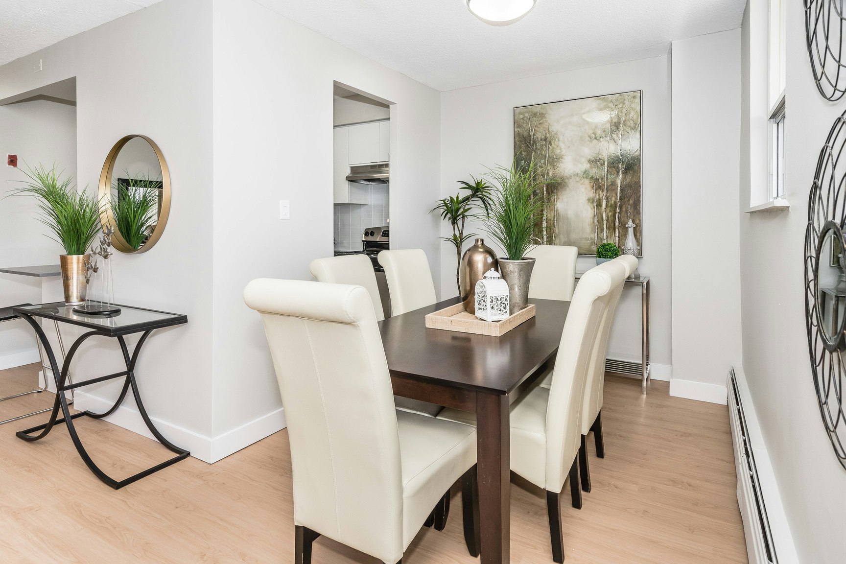 FEED-955 Warwick Court, Burlington, ON, L7T 3Z6