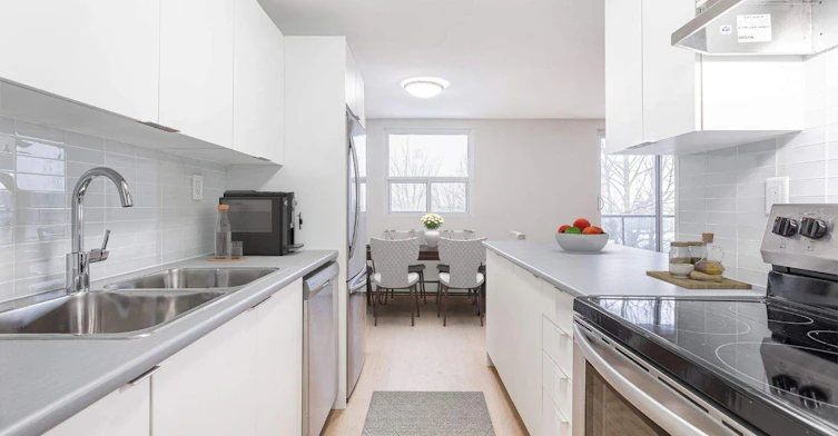 FEED-770 Wonderland Road South, London, ON, N6K 4K4 - 3