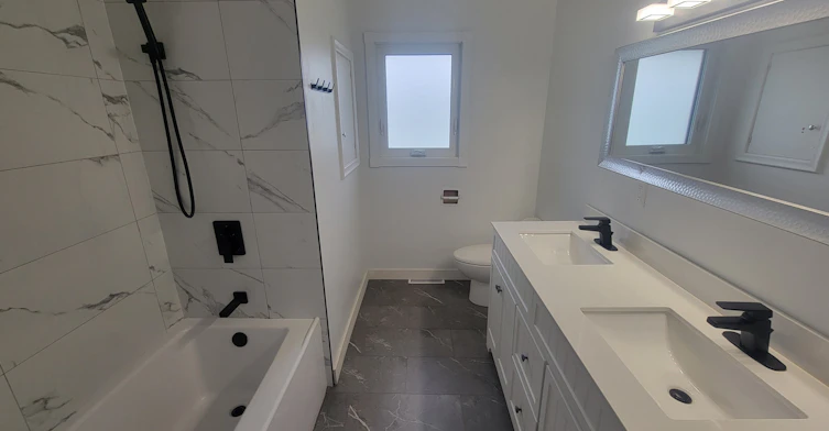 9620 75 Street Northwest, Edmonton, AB, T6C 2H9 - 9