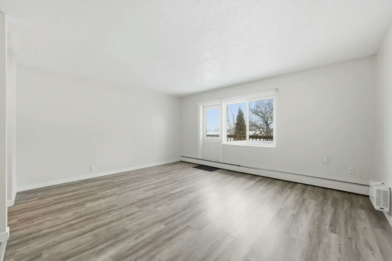 6-217 8th Street E, Prince Albert, SK, S6V 0V9 - 7