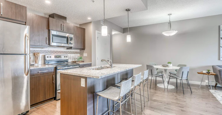 8520 Jasper Avenue, Edmonton, AB, T5H 3S4