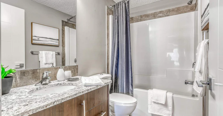 8520 Jasper Avenue, Edmonton, AB, T5H 3S4 - 12