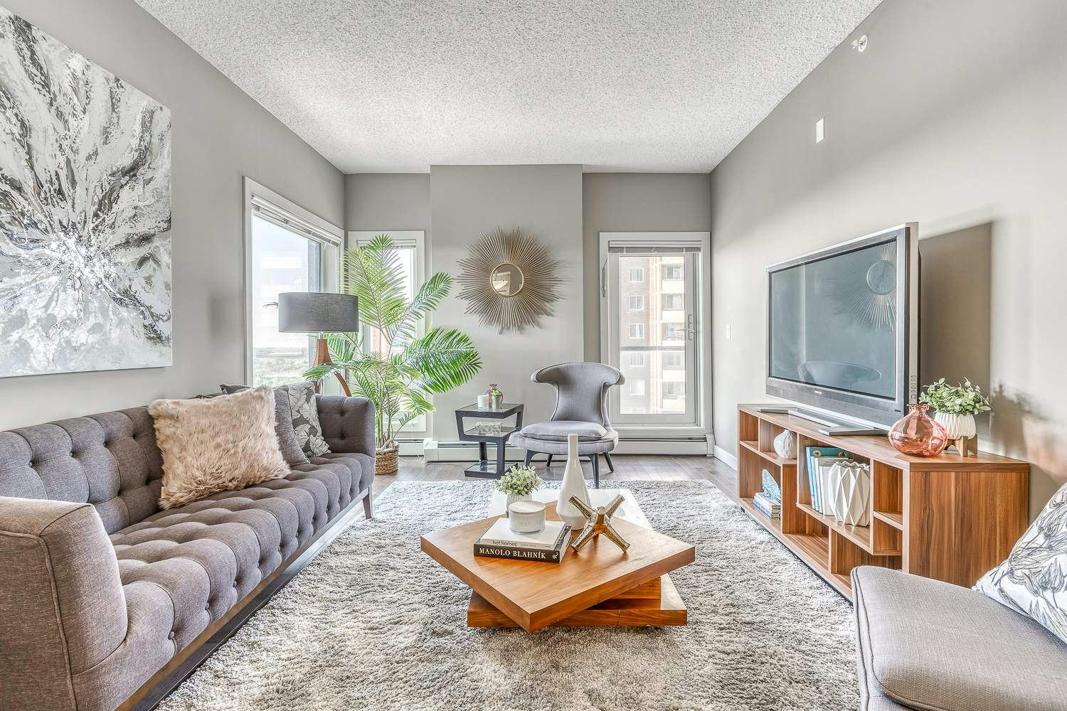 8520 Jasper Avenue, Edmonton, AB, T5H 3S4 - 5