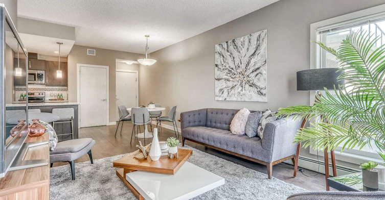 8520 Jasper Avenue, Edmonton, AB, T5H 3S4 - 4