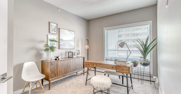 8520 Jasper Avenue, Edmonton, AB, T5H 3S4 - 6