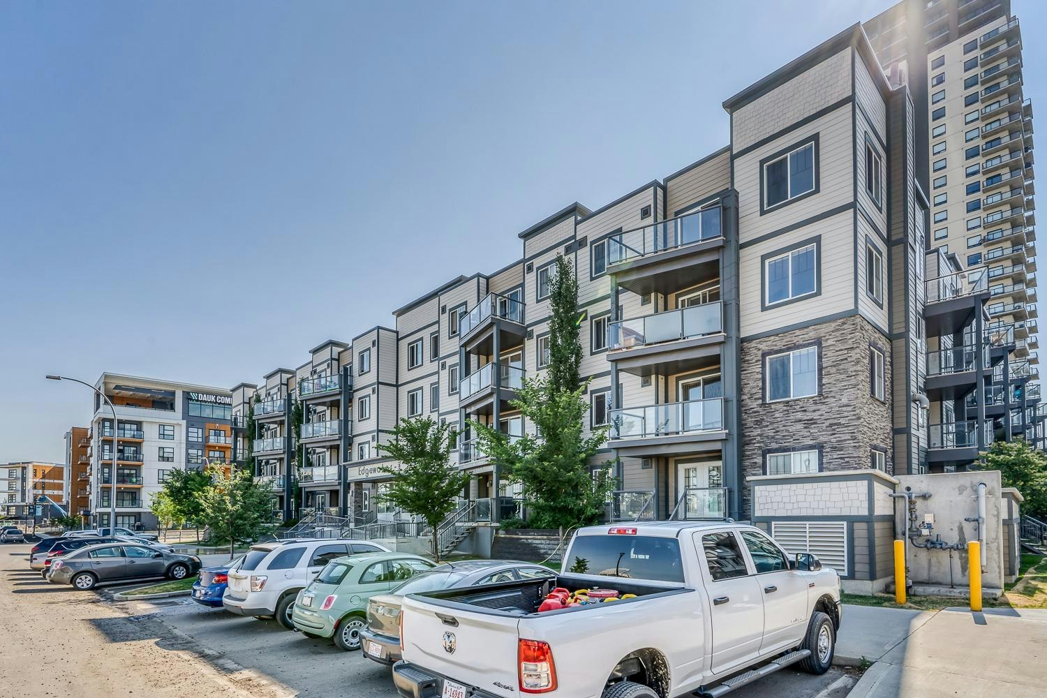 FEED-8515 106a Avenue Northwest, Edmonton, AB, T5H 0K7 - 20