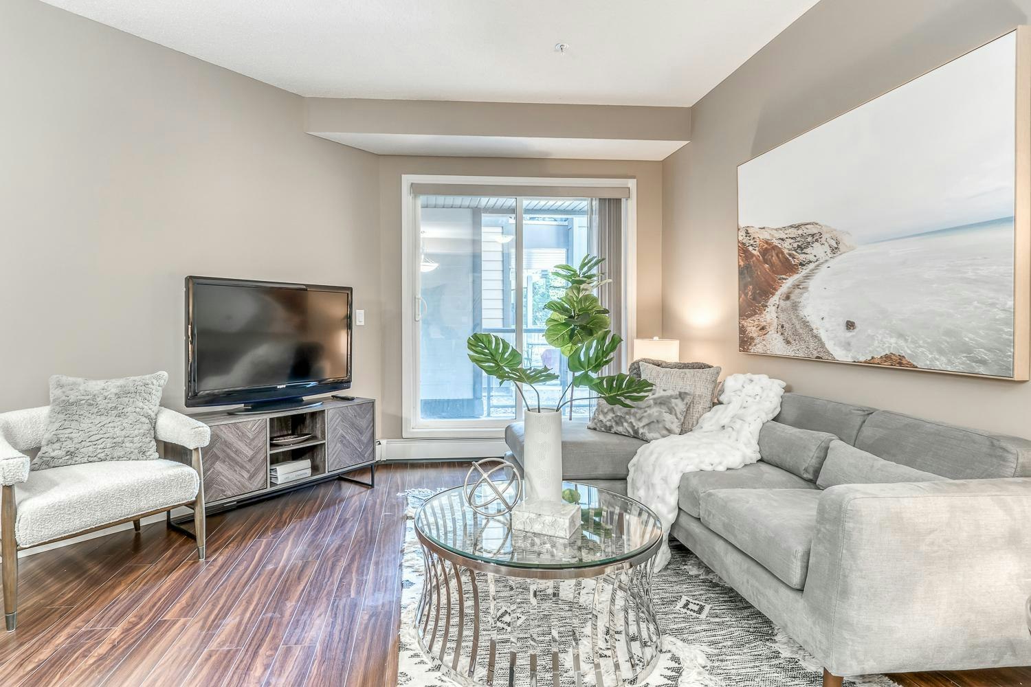 FEED-8515 106a Avenue Northwest, Edmonton, AB, T5H 0K7 - 6