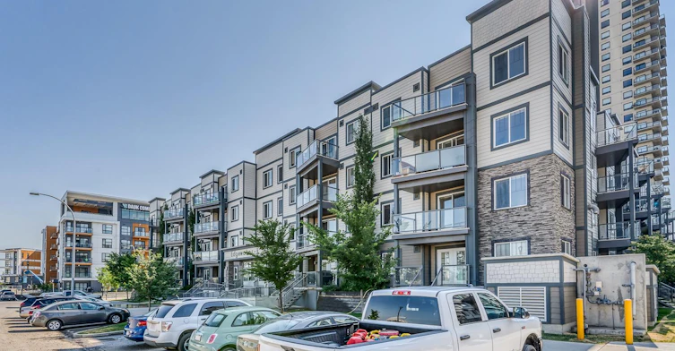 8515 106a Avenue Northwest, Edmonton, AB, T5H 0K7 - 20