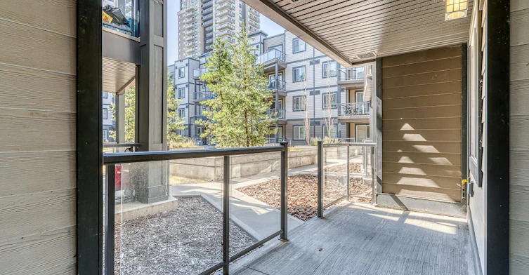 8515 106a Avenue Northwest, Edmonton, AB, T5H 0K7 - 16