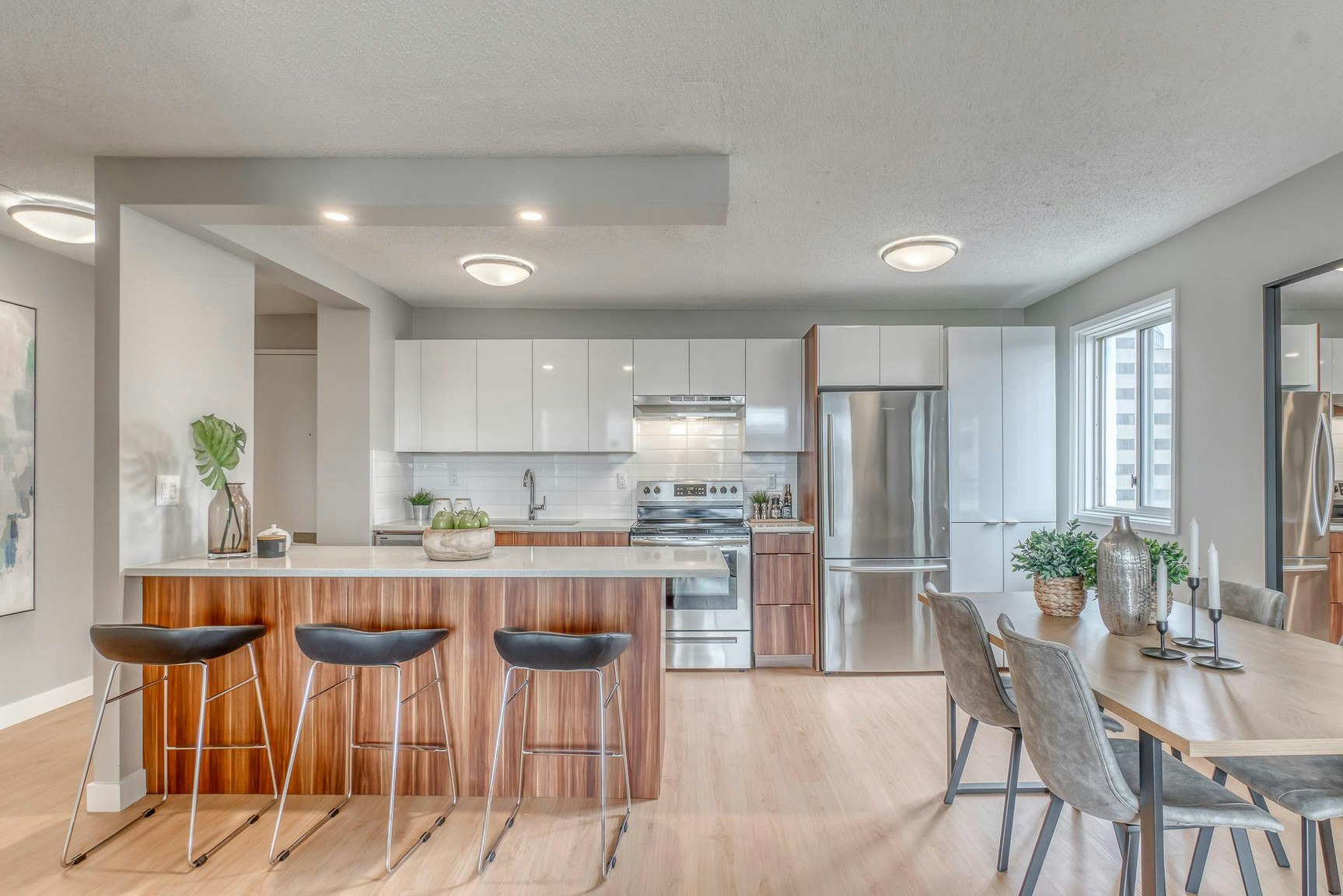 930 15 Avenue Southwest, Calgary, AB, T2R 0S4 - 5