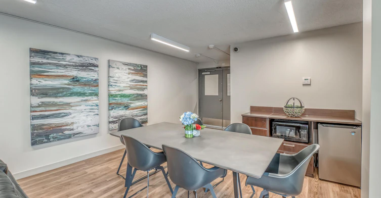 930 15 Avenue Southwest, Calgary, AB, T2R 0S4 - 15