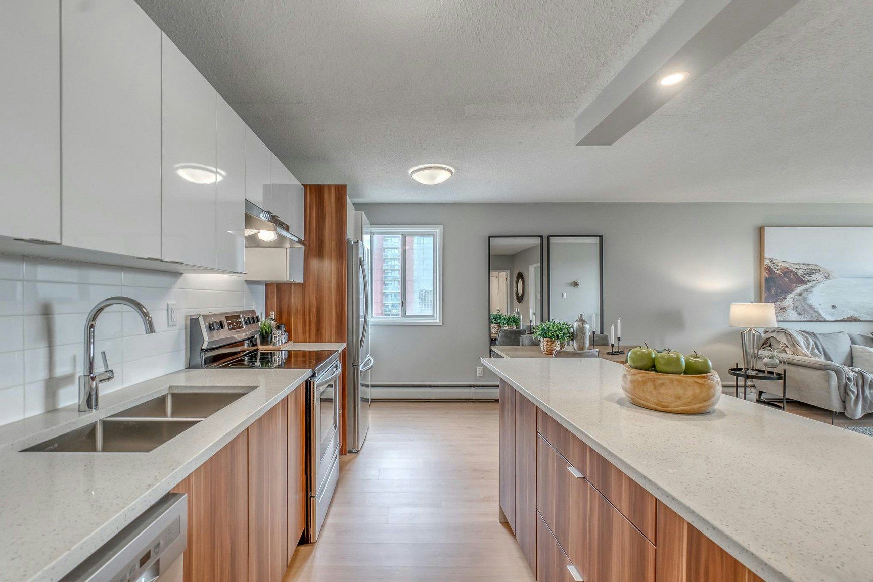 930 15 Avenue Southwest, Calgary, AB, T2R 0S4 - 4