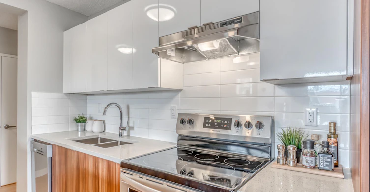 930 15 Avenue Southwest, Calgary, AB, T2R 0S4 - 3