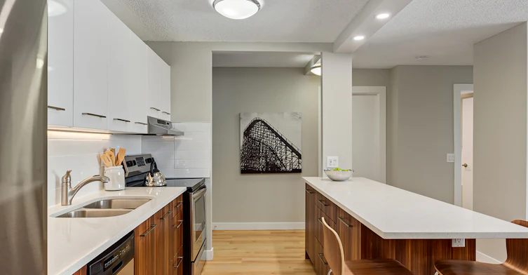 1122 15 Avenue Southwest, Calgary, AB, T2R 1K5 - 4