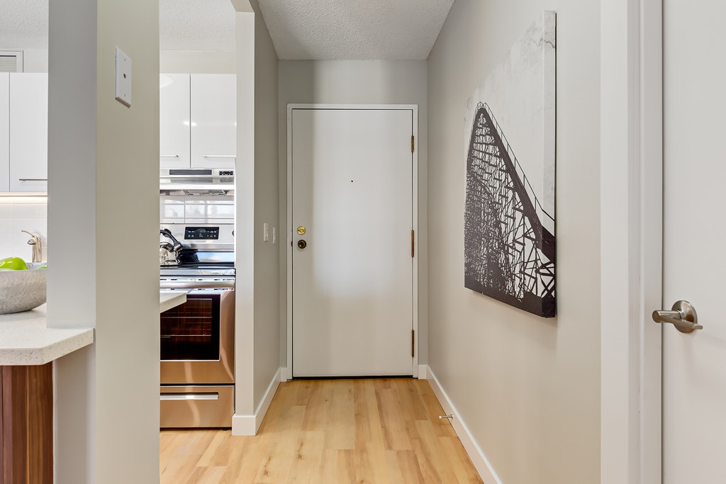 1122 15 Avenue Southwest, Calgary, AB, T2R 1K5 - 6